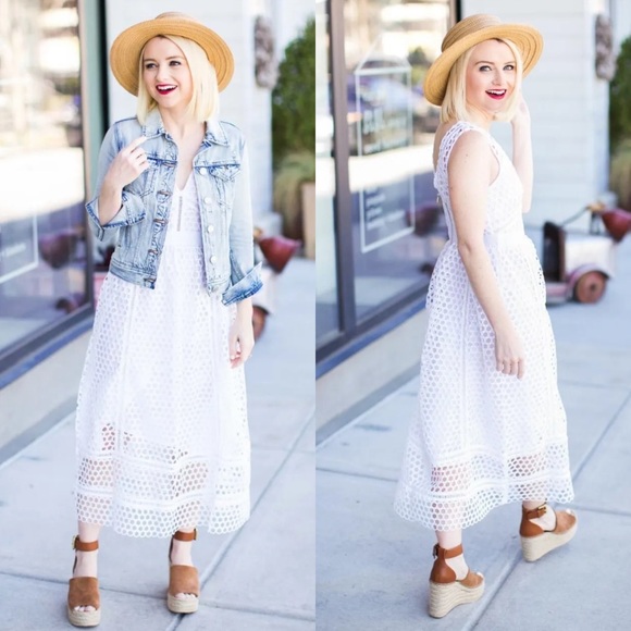 Abercrombie & Fitch Dresses & Skirts - Abercrombie & Fitch Dress White Eyelet Midi Sleeveless Lace